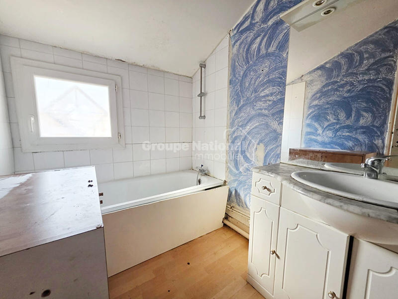 Maison - 90 m² - 4 pièces