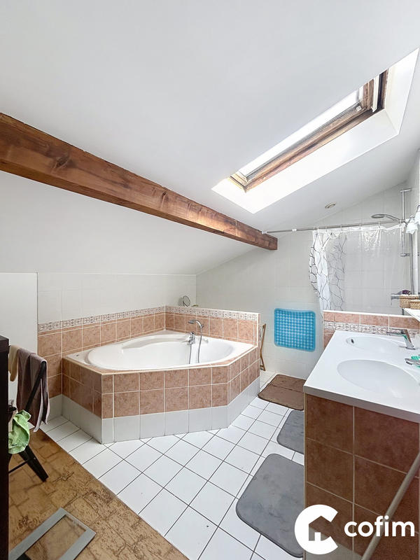 Maison - 155 m² - 6 pièces