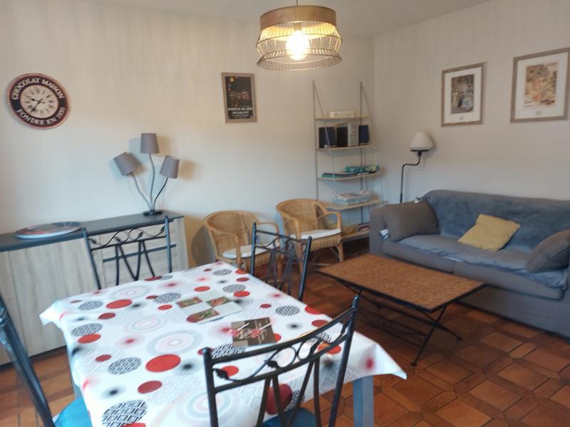 Maison - 221 m² - 8 pièces