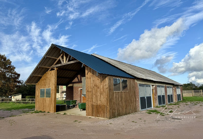 Maison - 277 m² - 8 pièces