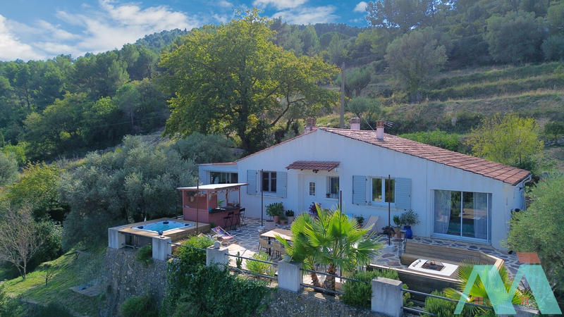 Maison - 102 m² - 4 pièces