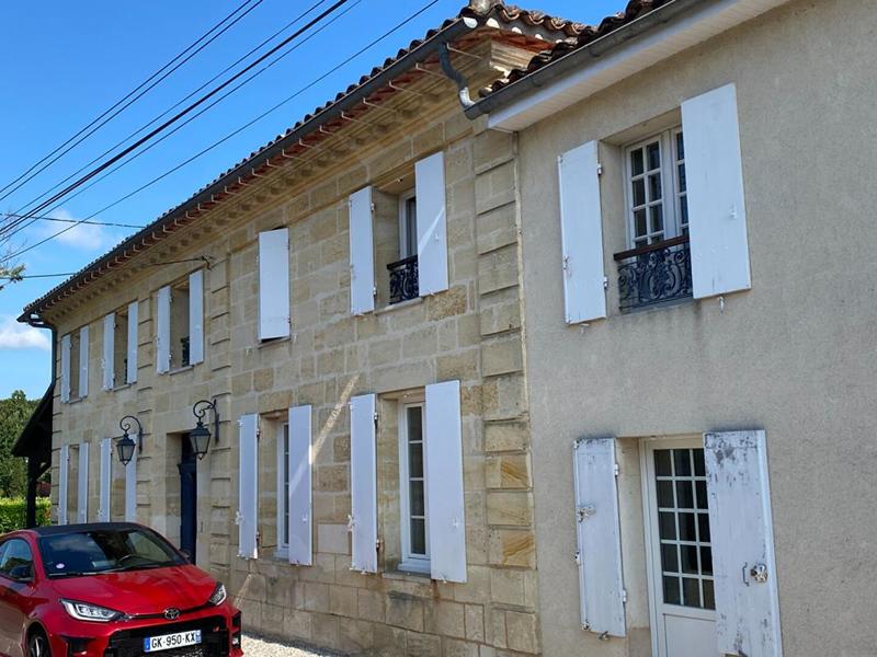 Maison - 250 m² - 7 pièces