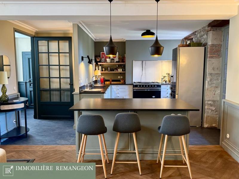 Maison de ville - 206 m² - 7 pièces