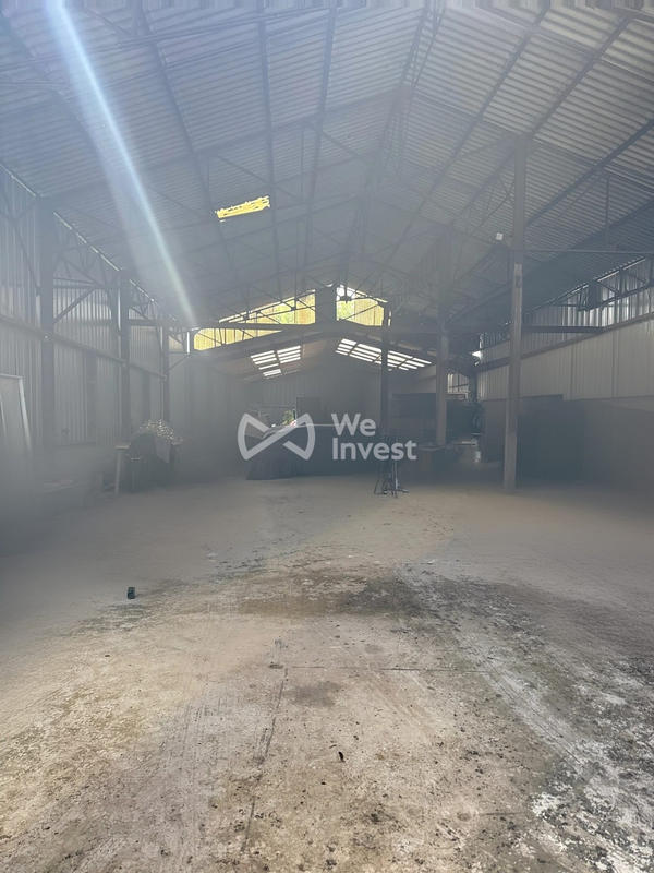 Entrepôt - 4 402 m²