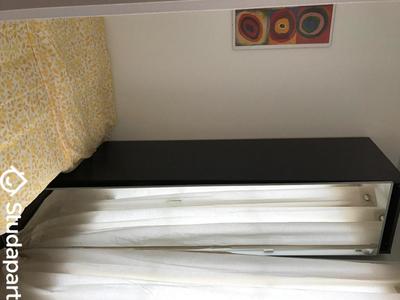 Chambre - 9 m² - 1 pièce