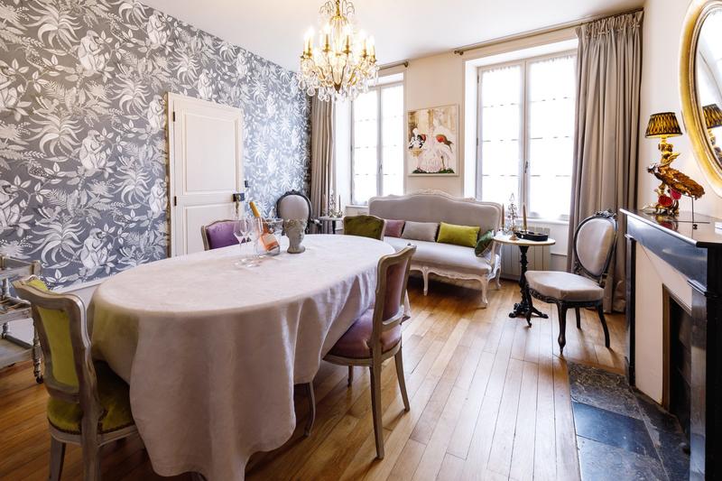 Maison - 295 m² - 10 pièces