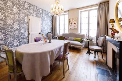 Maison - 295 m² - 10 pièces