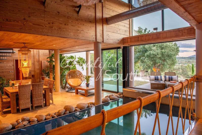 Maison - 230 m² - 5 pièces