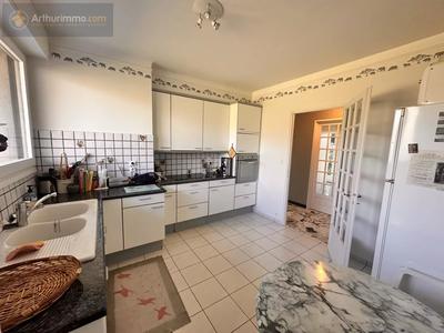 Maison - 300 m² - 8 pièces