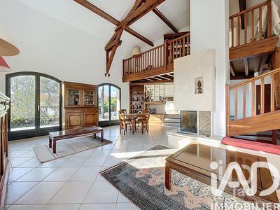 Maison de maîtres - 210 m² - 7 pièces