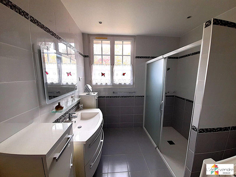 Maison - 176 m² - 6 pièces