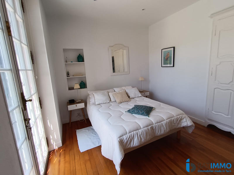 Villa - 300 m² - 10 pièces