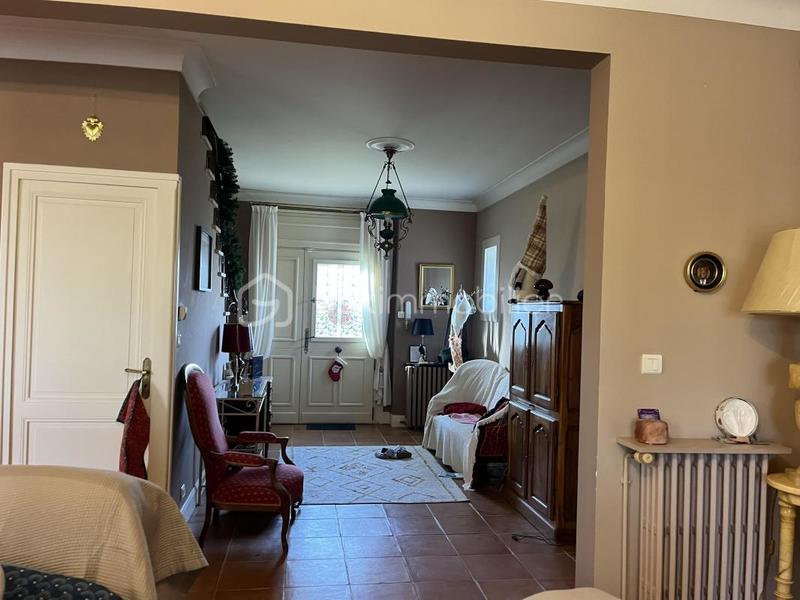 Demeure - 205 m² - 6 pièces