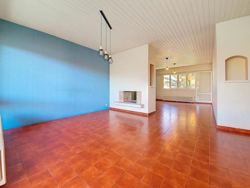 Maison - 223 m² - 9 pièces