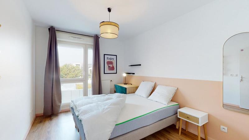 Appartement - 85 m² - 5 pièces