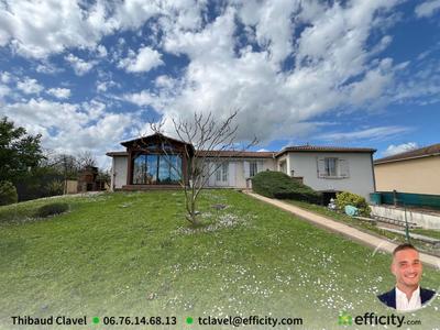 Maison - 208 m² - 6 pièces