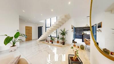 Maison - 150 m² - 5 pièces