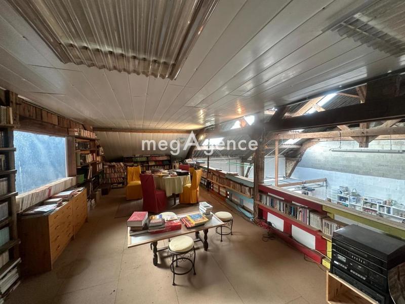 Maison - 315 m² - 5 pièces