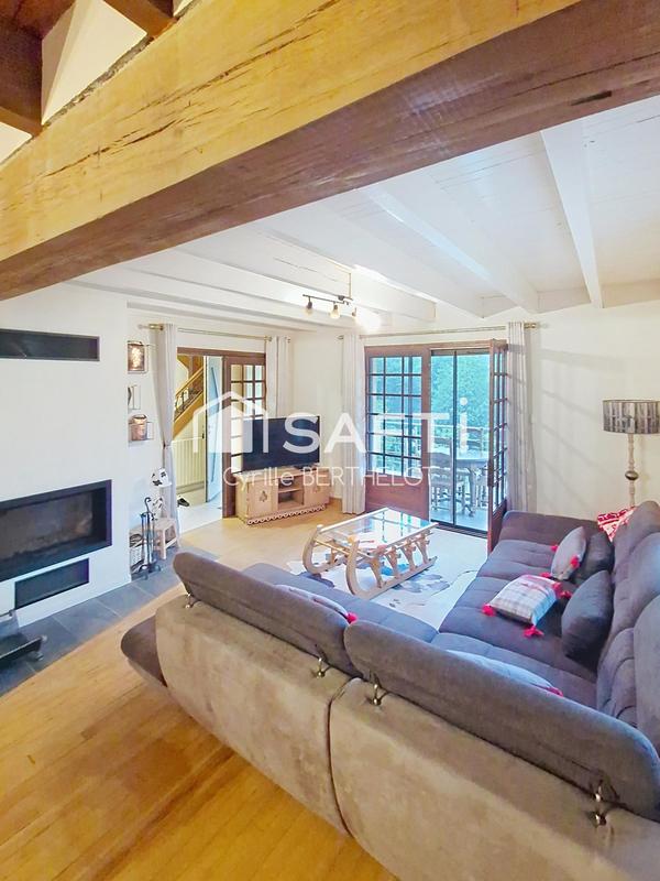 Maison - 150 m² - 7 pièces