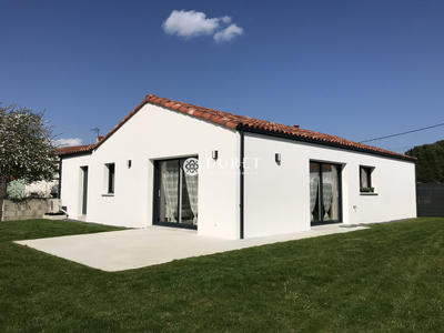 Maison - 94 m² - 5 pièces