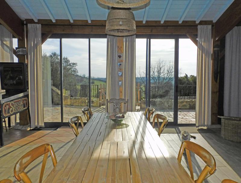 Maison - 936 m² - 23 pièces