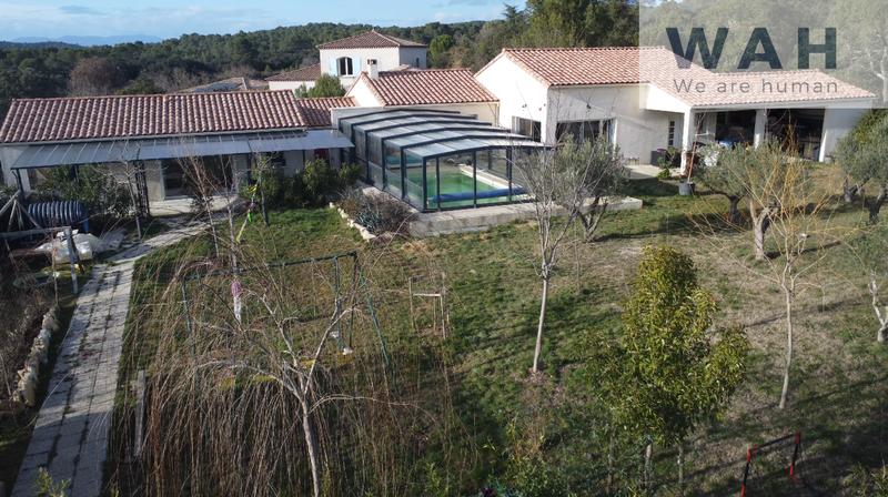 Villa - 200 m² - 8 pièces