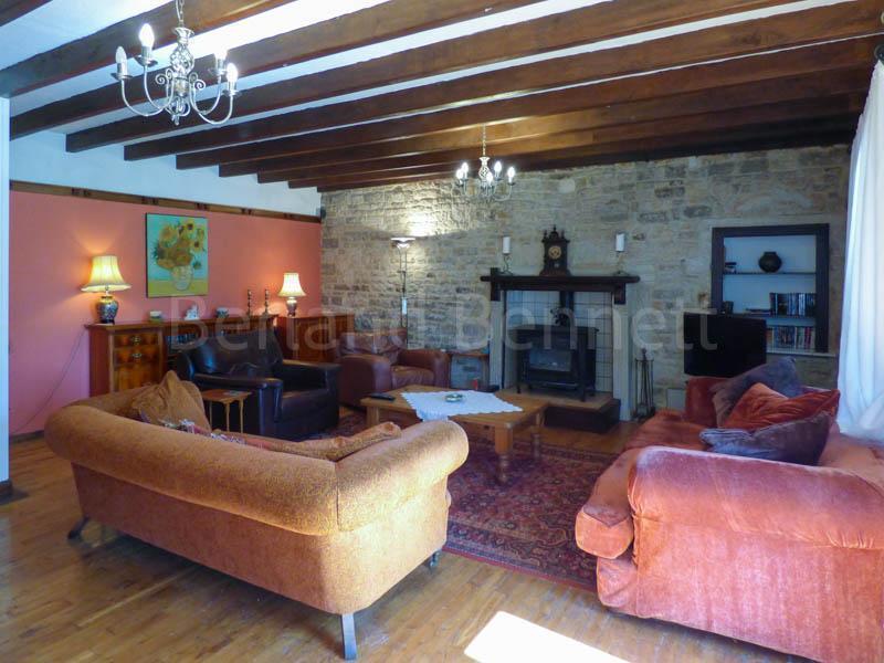 Maison en pierre - 224 m² - 9 pièces