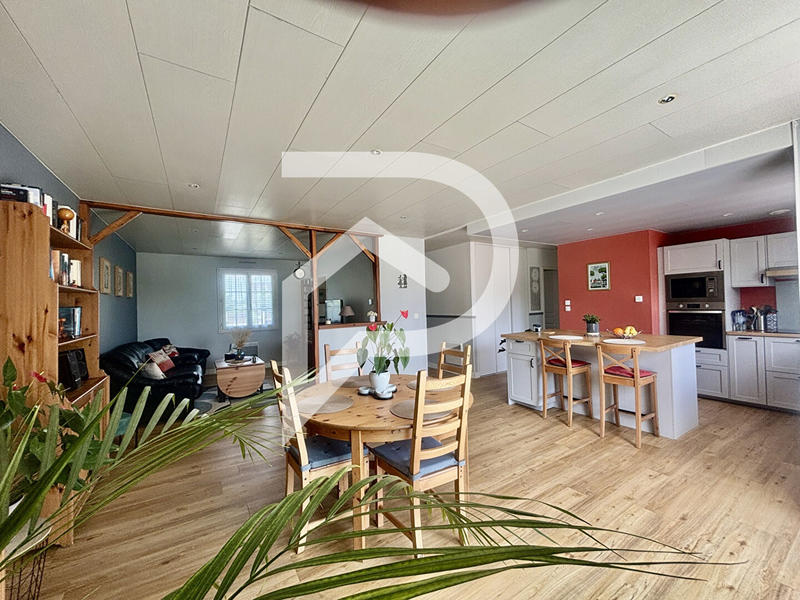 Maison - 87 m² - 5 pièces