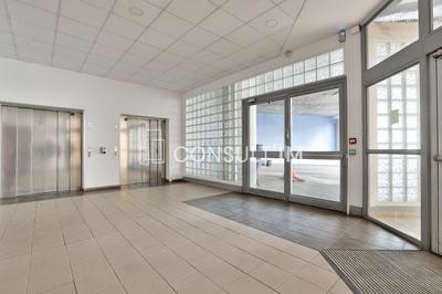 Bureau - 930 m²