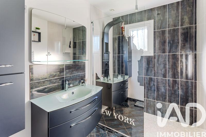 Maison - 88 m² - 4 pièces