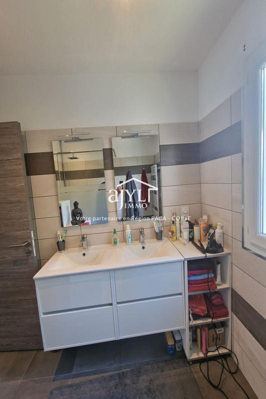 Maison - 74 m² - 3 pièces