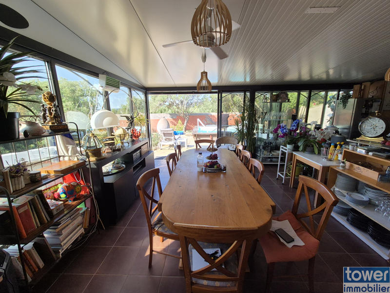 Maison - 180 m² - 7 pièces