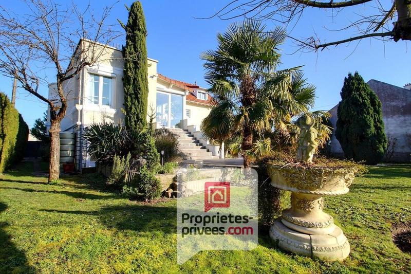 Maison - 166 m² - 7 pièces