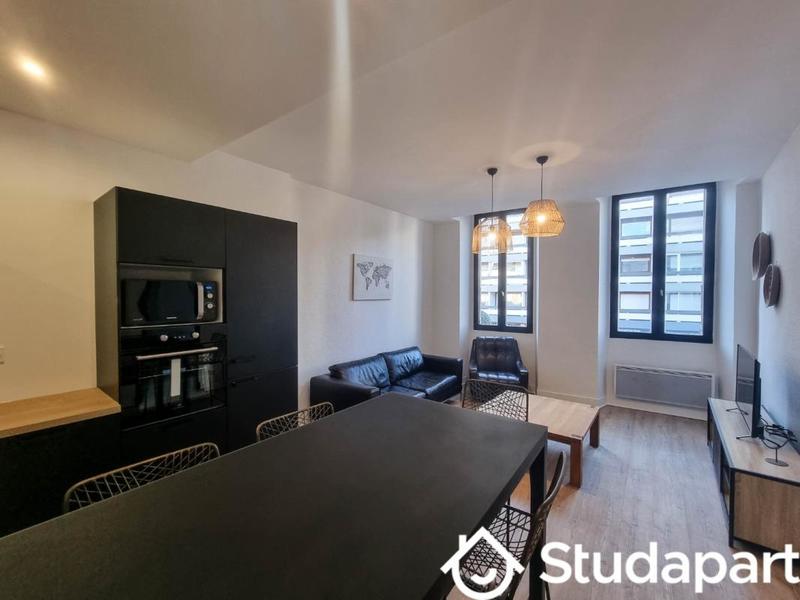 Chambre - 14 m² - 1 pièce