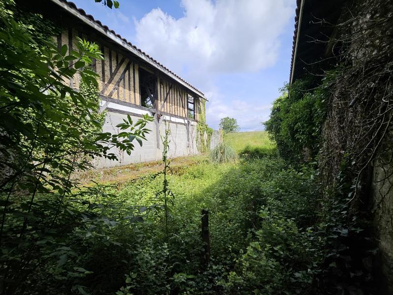 Maison ancienne - 380 m² - 1 pièce