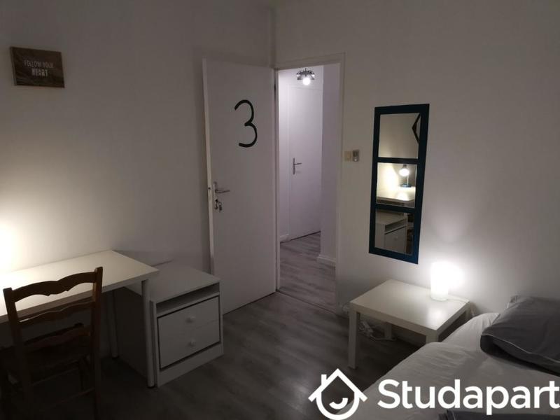 Chambre - 12 m² - 1 pièce