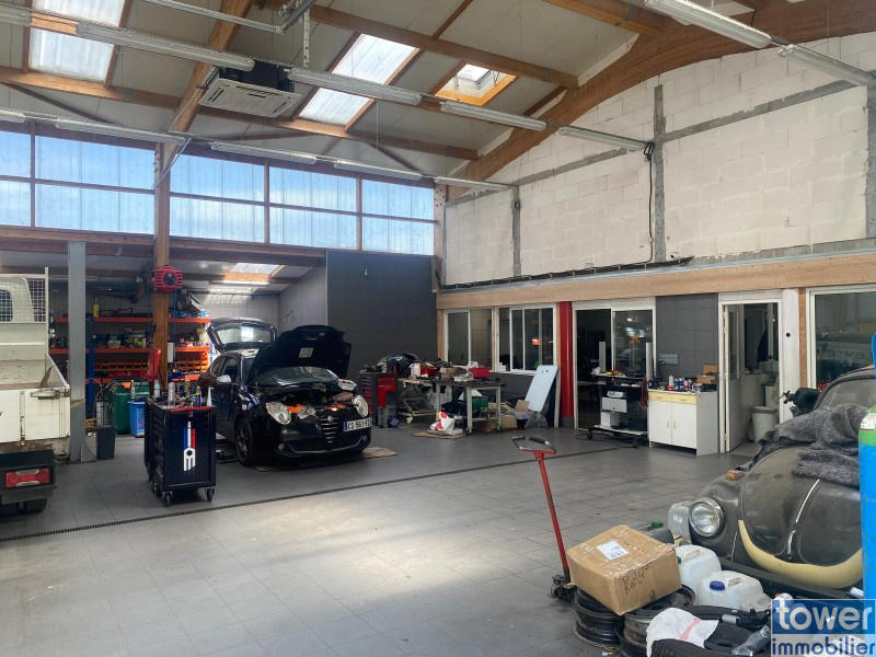 Local d'activités - 454 m²