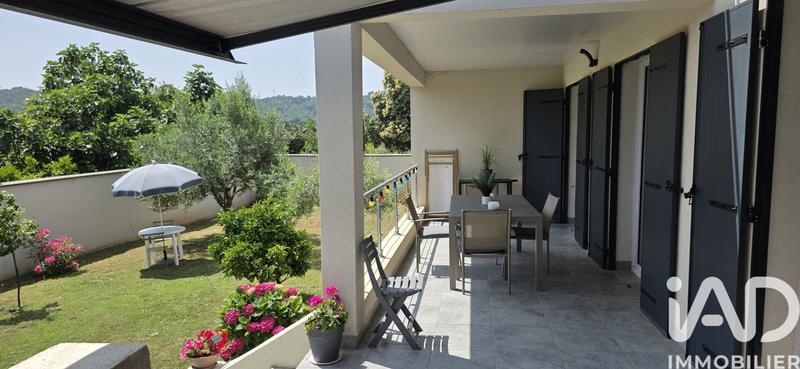 Maison - 200 m² - 6 pièces