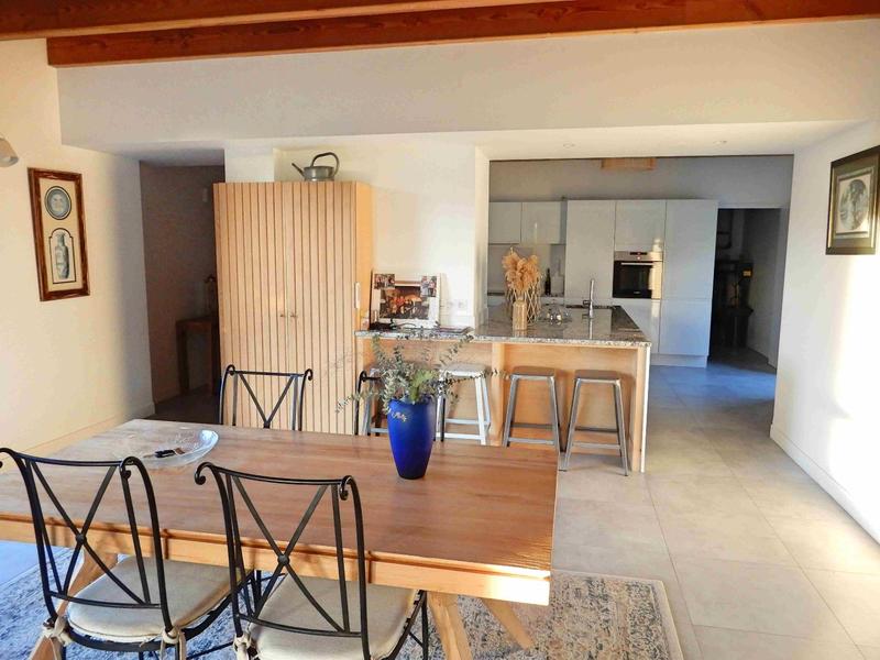 Maison - 391 m² - 9 pièces