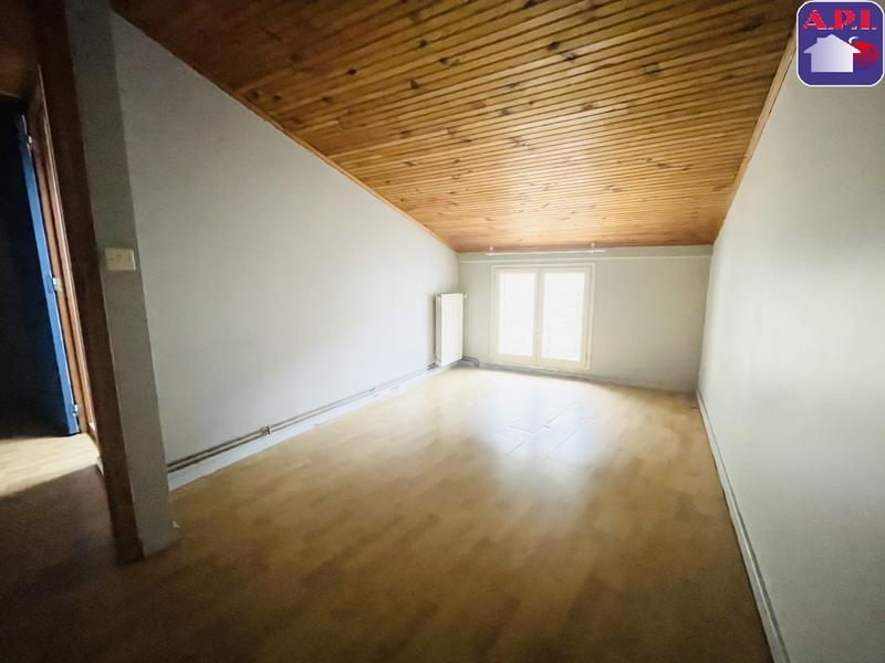 Maison - 99 m² - 5 pièces