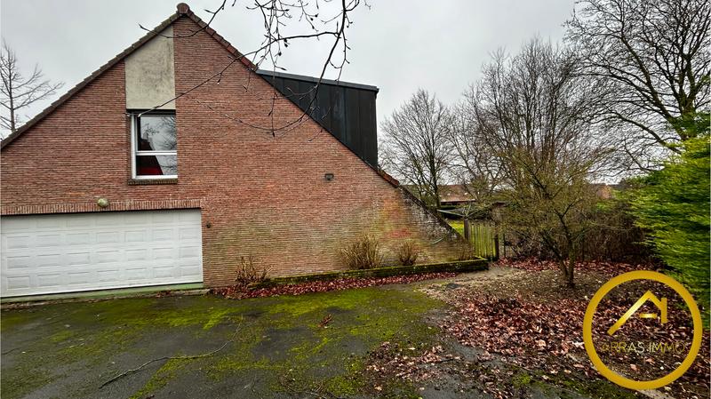 Maison - 210 m² - 10 pièces