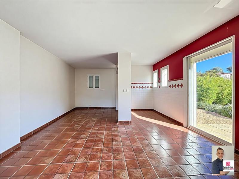 Villa - 184 m² - 7 pièces