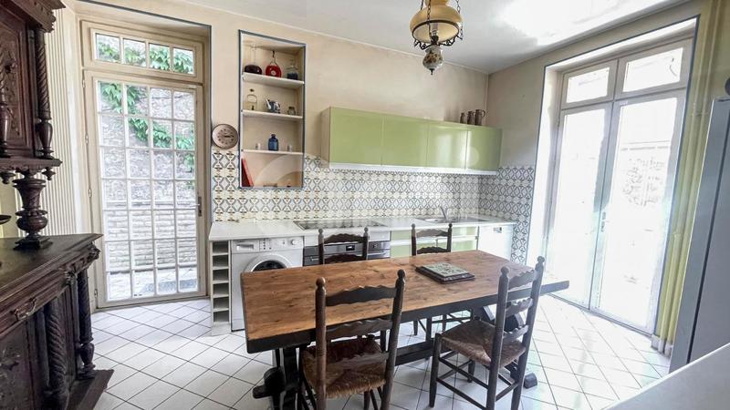 Maison de maîtres - 230 m² - 9 pièces