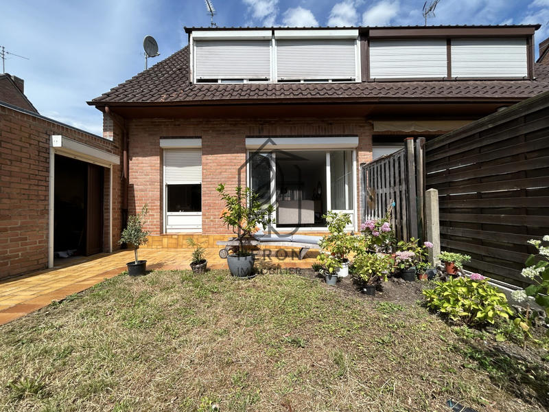 Maison - 93 m² - 4 pièces