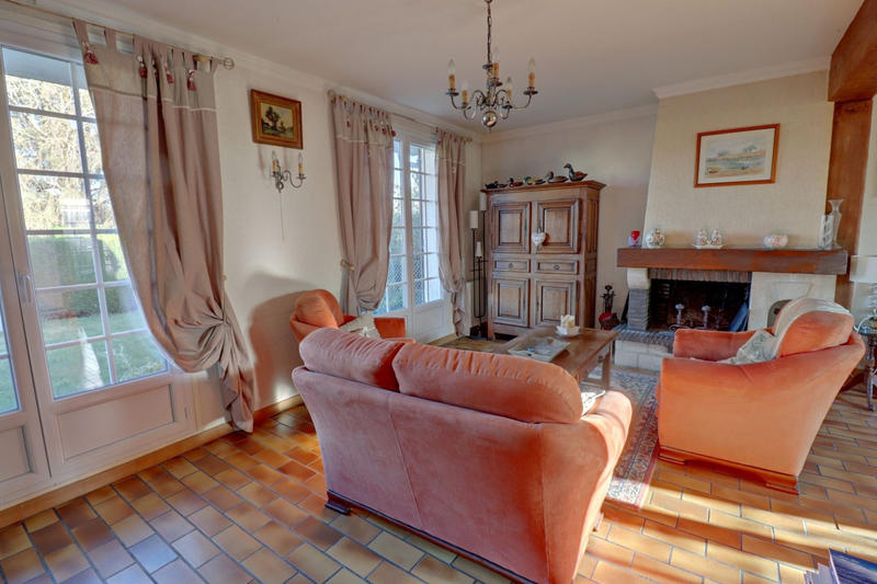 Maison - 137 m² - 5 pièces
