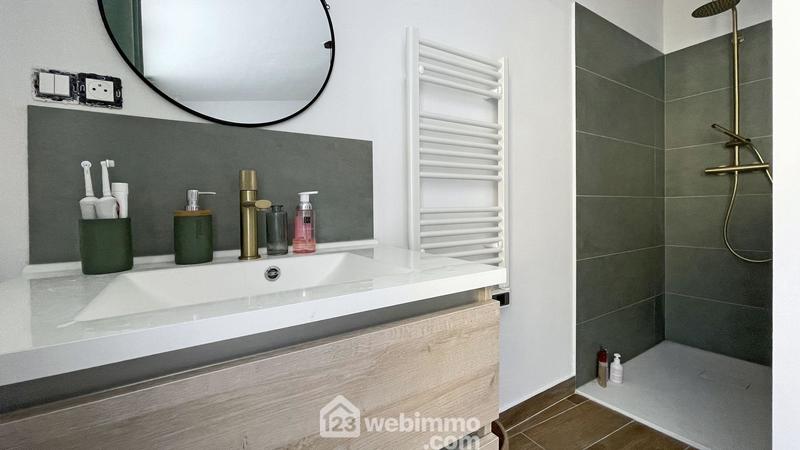 Loft - 149 m² - 7 pièces