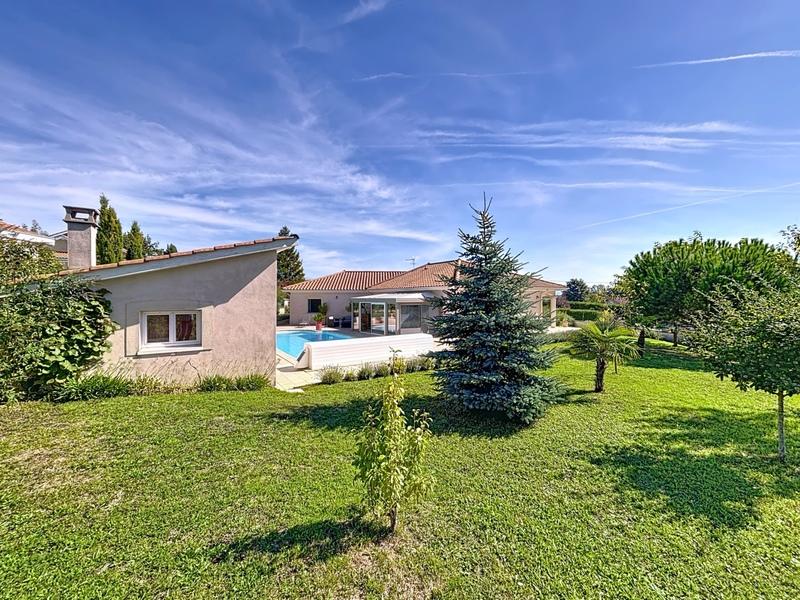 Maison - 193 m² - 7 pièces