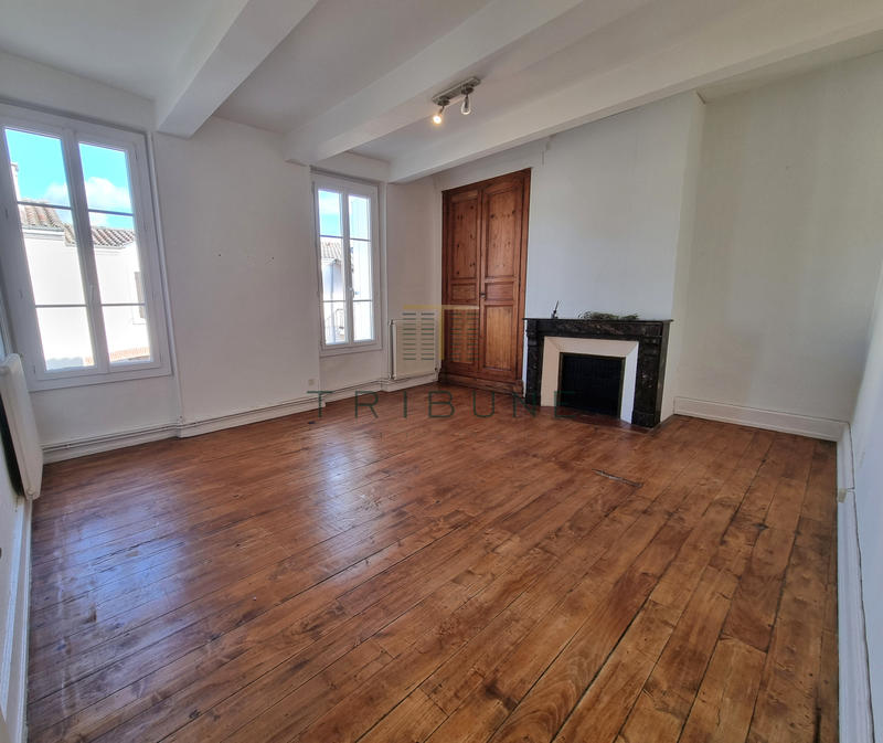 Maison - 292 m² - 10 pièces