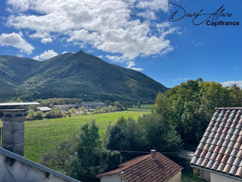 Maison - 110 m² - 4 pièces