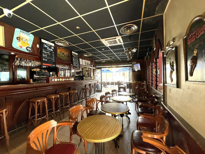 Local commercial - 119 m²